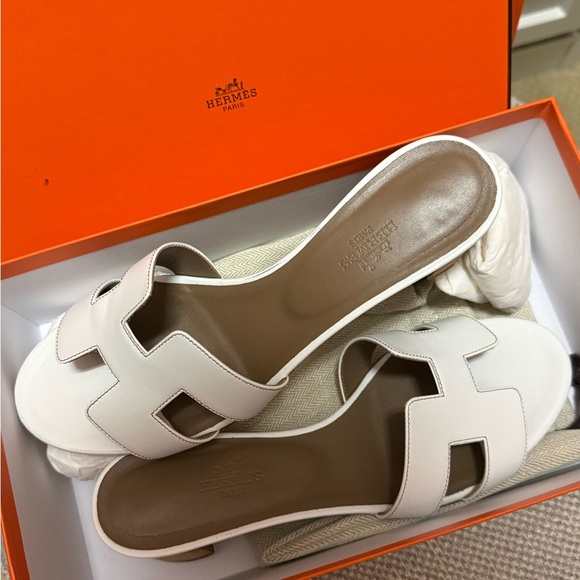 Hermes White Women's Sandals - Picture 3 of 6